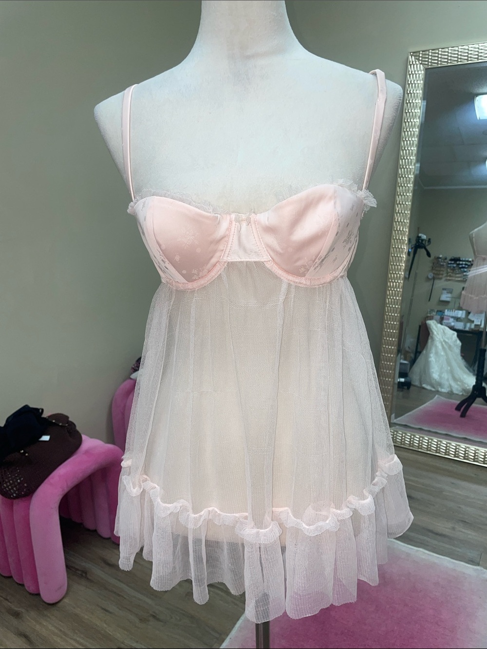 SABRINA CARPENTER VINTAGE VS BABYDOLL